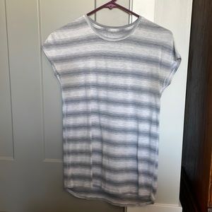 Lululemon T-shirt